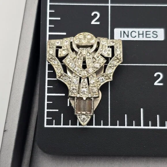 Vintage Art Deco Rhinestone Dress Clip 1.5" Silver Tone Estate Jewelry Cutouts - Picture 8 of 9
